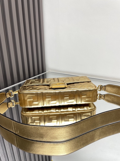 フェンディバッグ細部ディテール